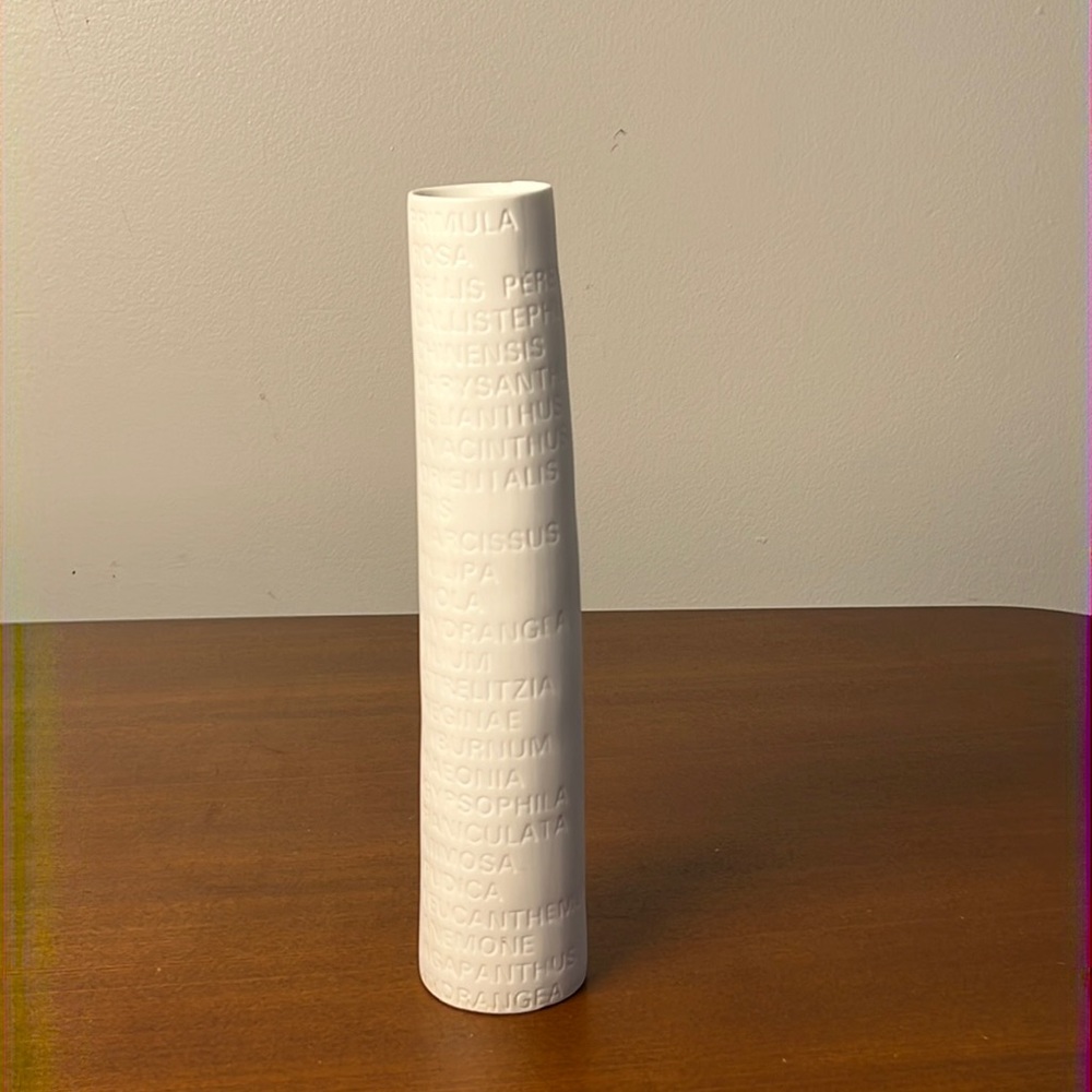 Radar flower vase